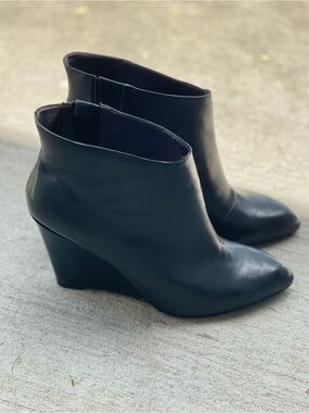 Nine West Women's Black Leather Wedge Ankle Boot